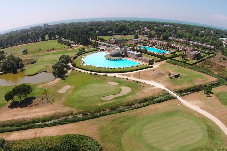 Golf Club Cosmopolitan